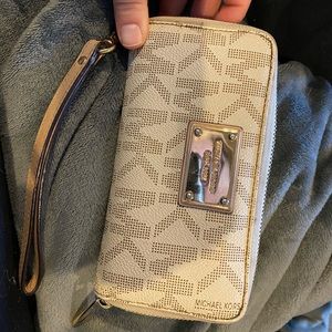 Michael Kors wristlet wallet